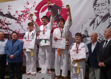 srebro i braz karatekow w mistrzostwach makroregionu zachodniego 3