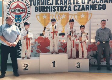 7 medali karatekow w turnieju o puchar burmistrza czarnego 7