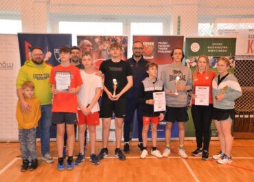 Zwycięzcy I Rodzinnego Turnieju tenisa stołowego w Suchej Koszalińskiej