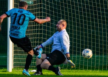 Arkadisz Borak w meczu z KS Perła