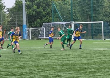 Zdjęcie z meczu trampkarzy Stali Szczecin z trampkarzami Victorii Sianw