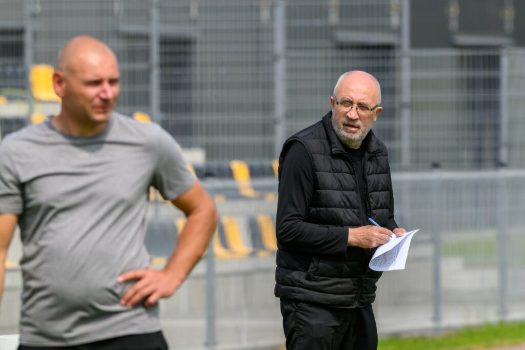 Victorii Sianów z meczu ze Spartą Gryfice w Sianowie 14