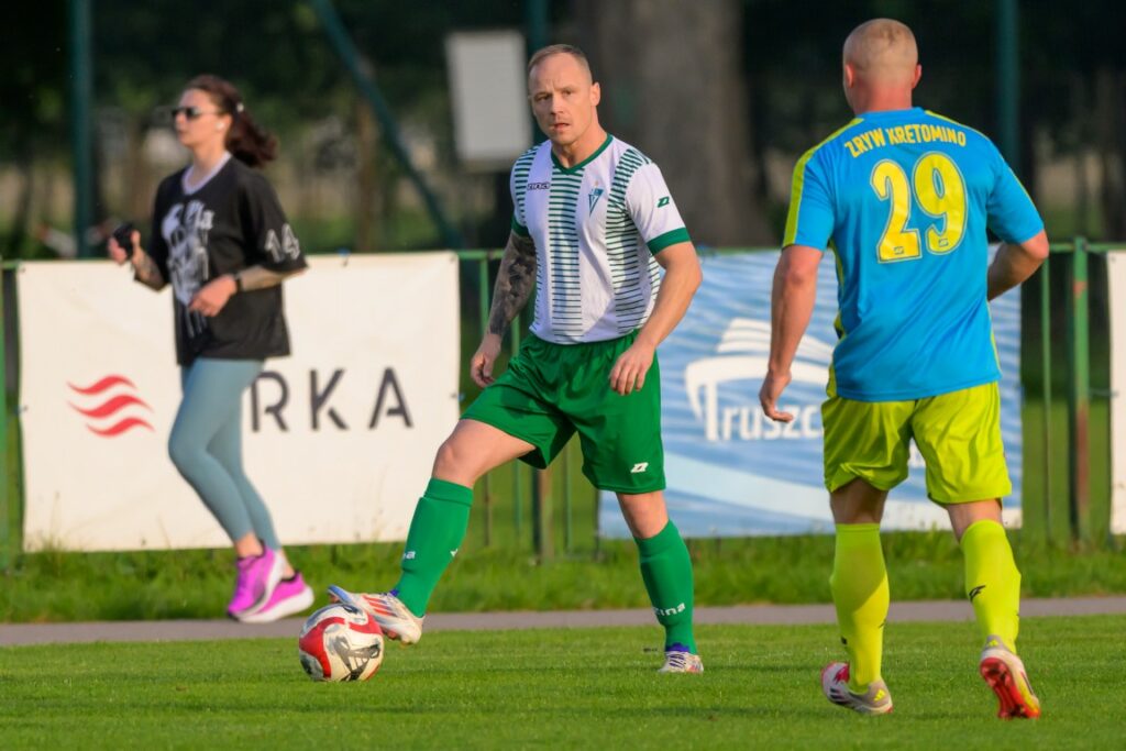 Stowarzyszenia Victoria Sianów ze Zrywem Kretomino 14