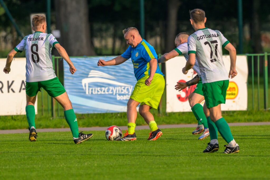 Stowarzyszenia Victoria Sianów ze Zrywem Kretomino 19