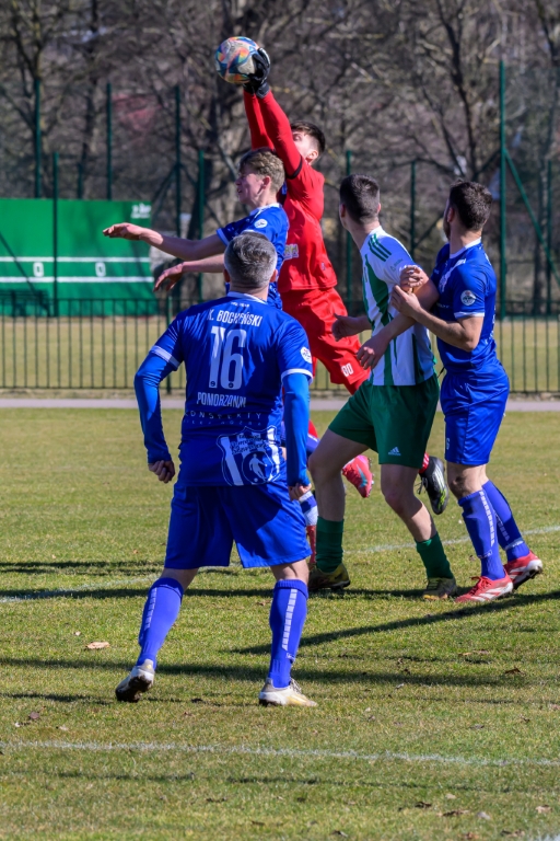 Seniorzy Victorii Sianów z Pomorzaninem Sławoborze 6