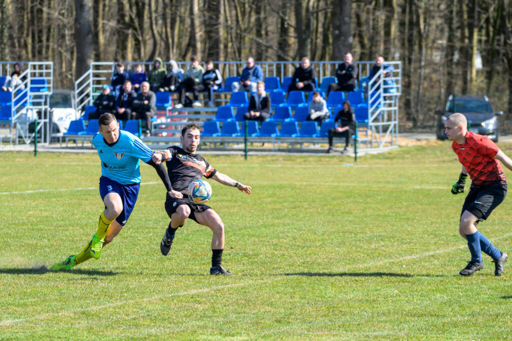 KS SKIBNO ze Strongiem Zielenica 10