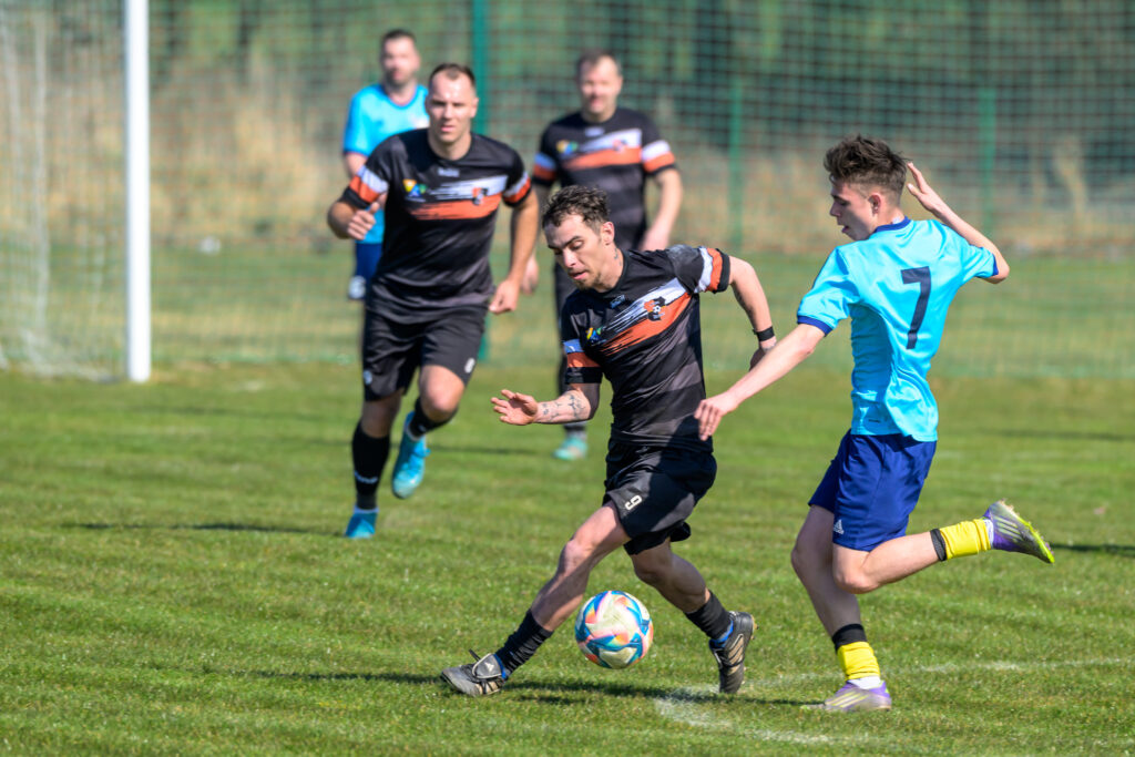 KS SKIBNO ze Strongiem Zielenica 7