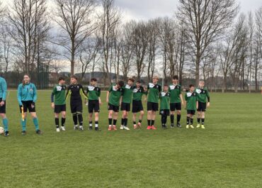 Przed meczem trampkarzy Victorii z Żakami Sławno w Sianowie