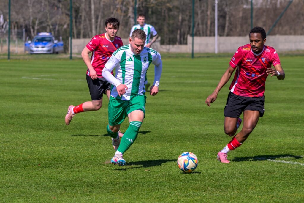 mecz seniorów Victorii z Iskrą Białogard 13