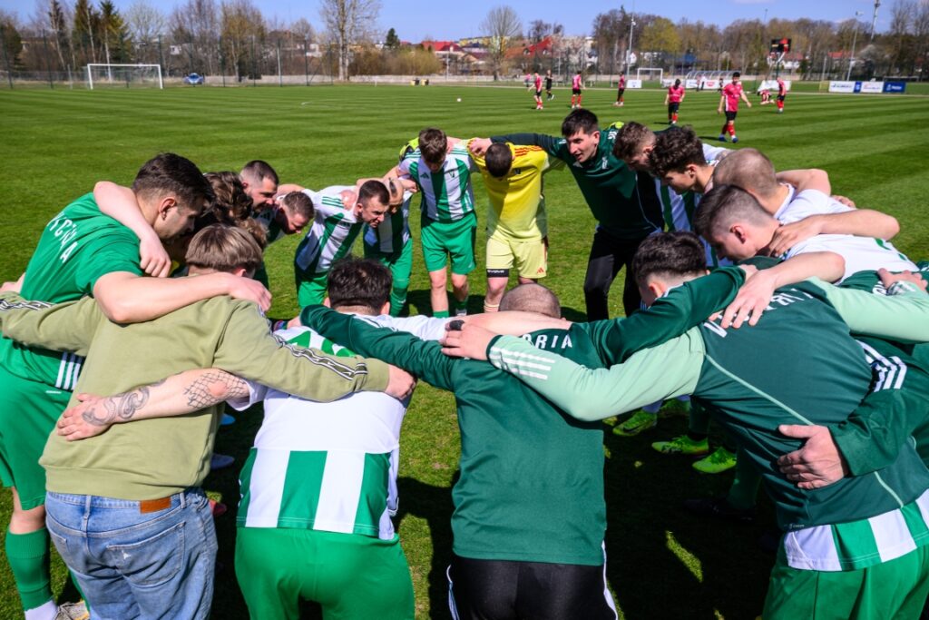 mecz seniorów Victorii z Iskrą Białogard 2