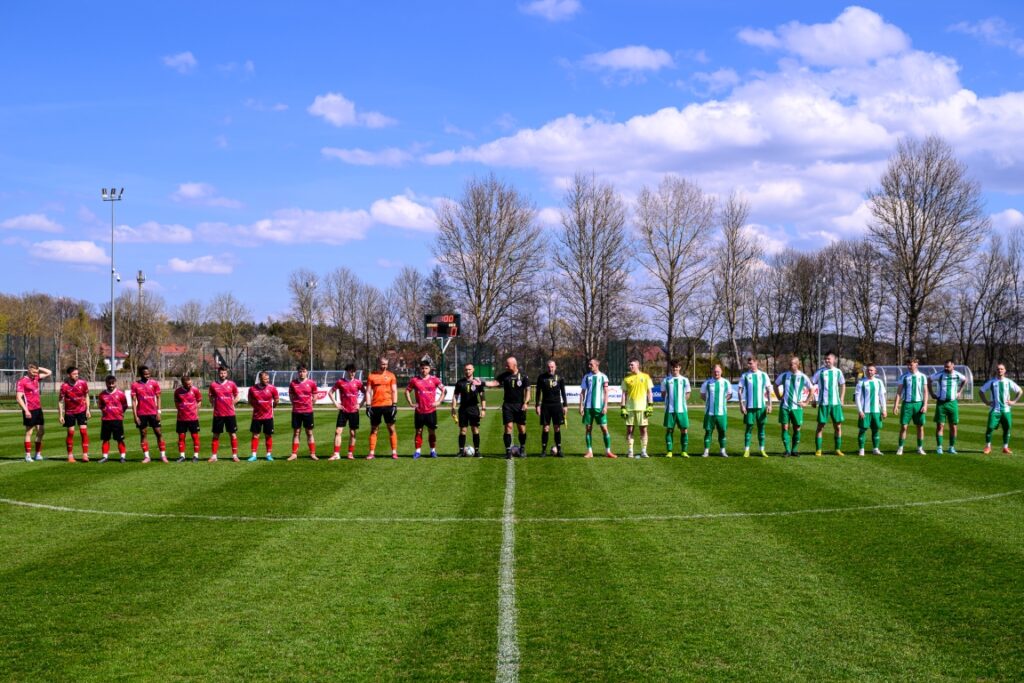 mecz seniorów Victorii z Iskrą Białogard 5