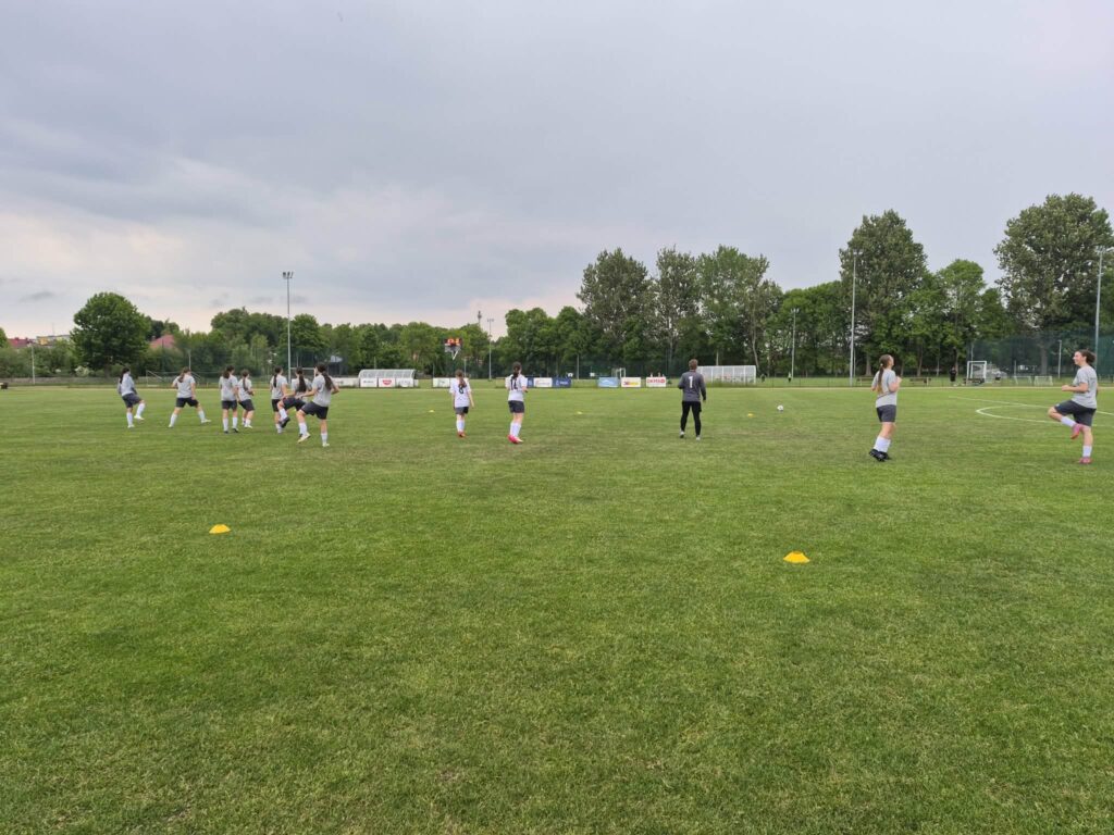 UKS Victoria SP 2 Sianów z UKS Energetyk Junior Gryfino w Sianowie 8