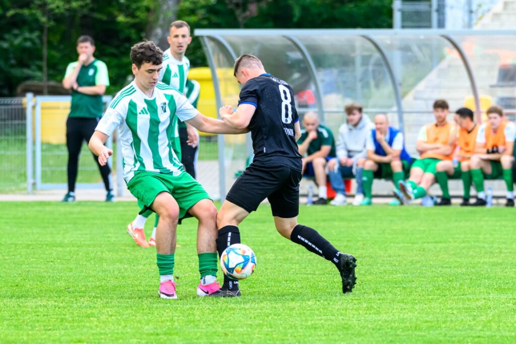 mecz seniorów ze Spójnią Świdwin 11