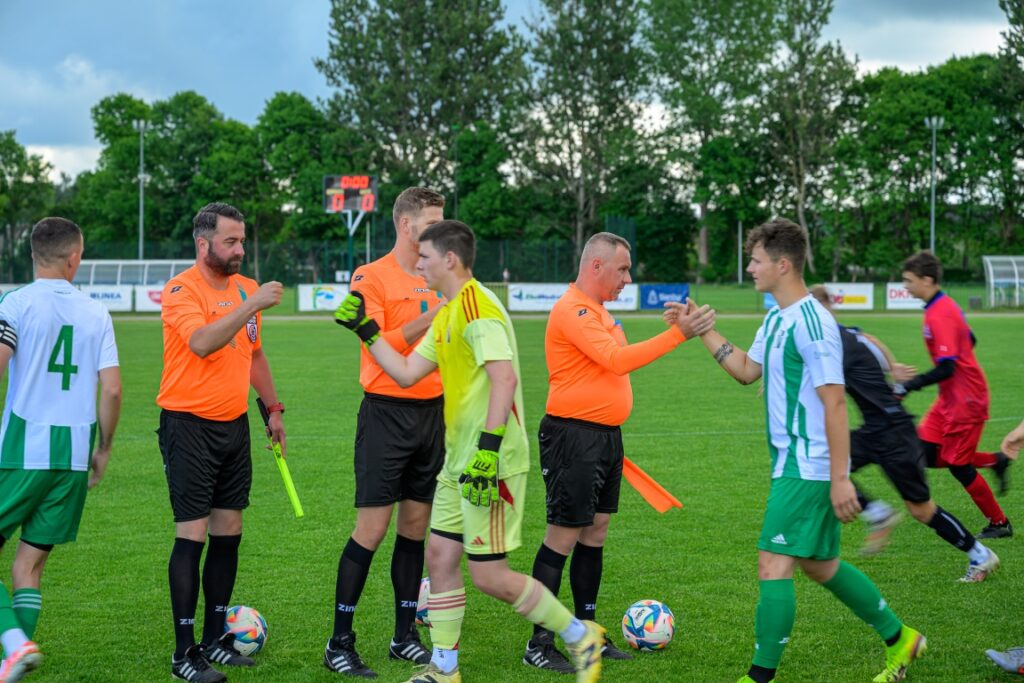 mecz seniorów ze Spójnią Świdwin 14