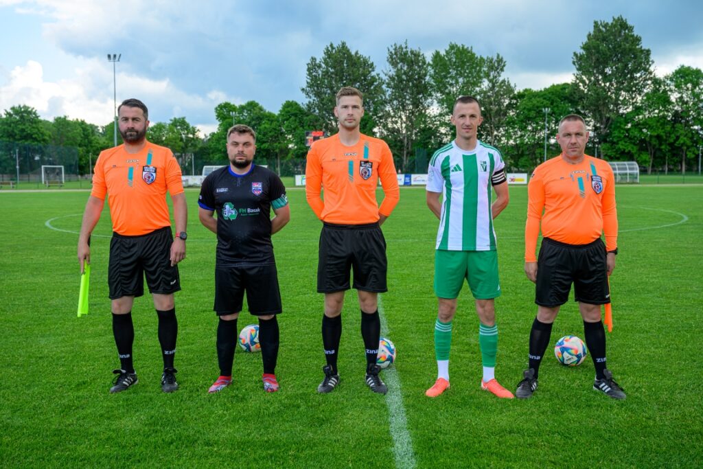 mecz seniorów ze Spójnią Świdwin 3