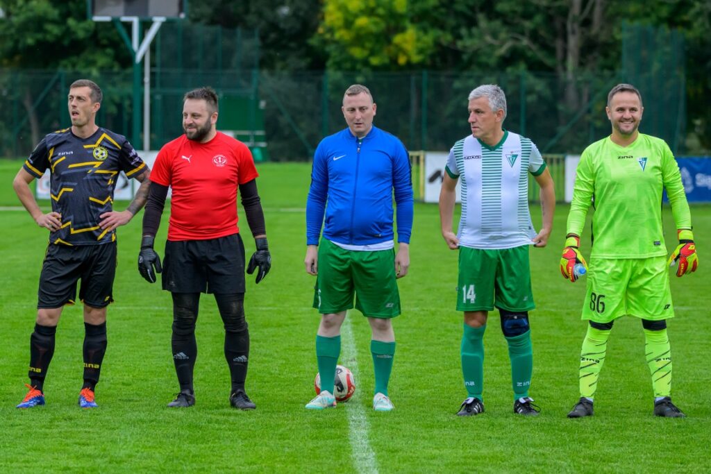 Stowarzyszenia Victoria Sianów ze Zrywem Kretomino 2