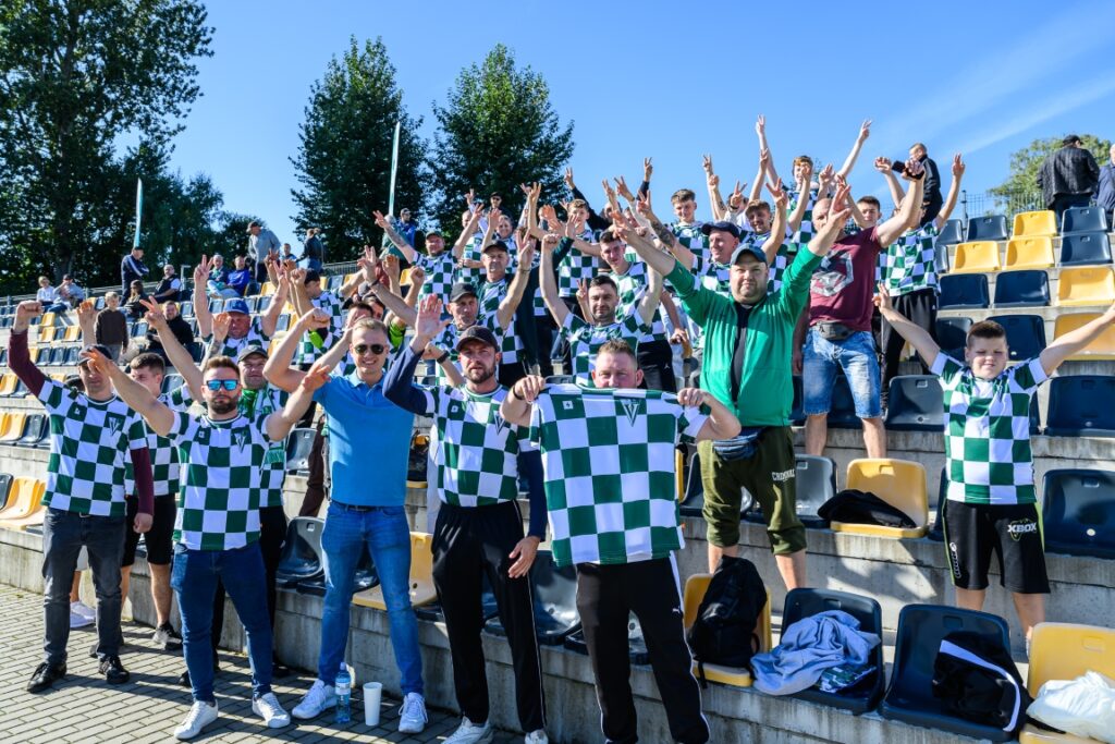 Victorii Sianów z Pogonią Połczyn Zdrój 16