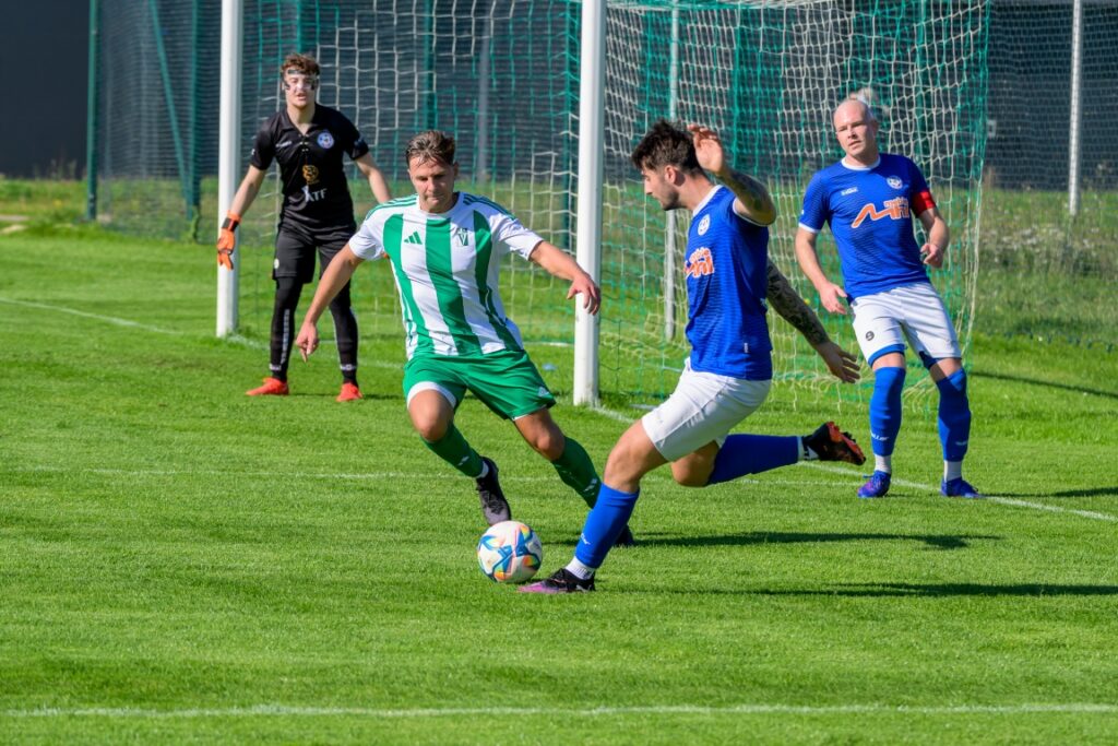 Victorii Sianów z Pogonią Połczyn Zdrój 17