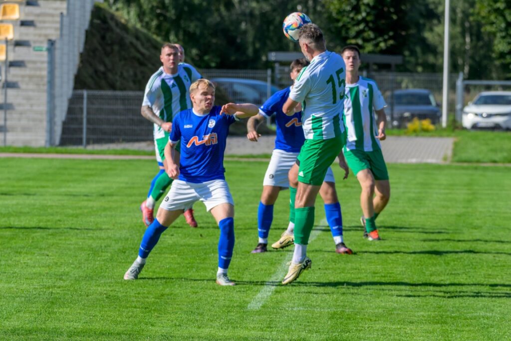 Victorii Sianów z Pogonią Połczyn Zdrój 7