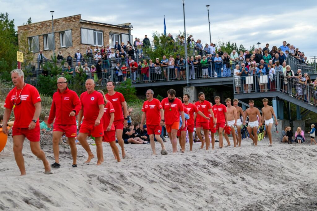Zakończenie sezonu ratowniczego 13