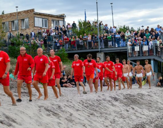 Zakończenie sezonu ratowniczego 13