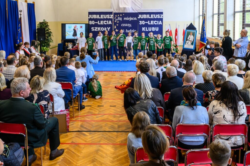 80 lat Szkoły Podstawowej im. Larysy Ewy Krause w Dąbrowie i 30 lat UKS Tori Dąbrowa! 18