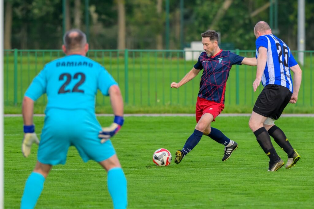 Stowarzyszenia Victoria Sianów z oldbojami Sparty Gryfice w Sianowie 7