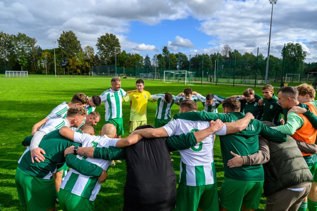 Victoria Sianów Gwardia II Koszalin w Sianowie 13