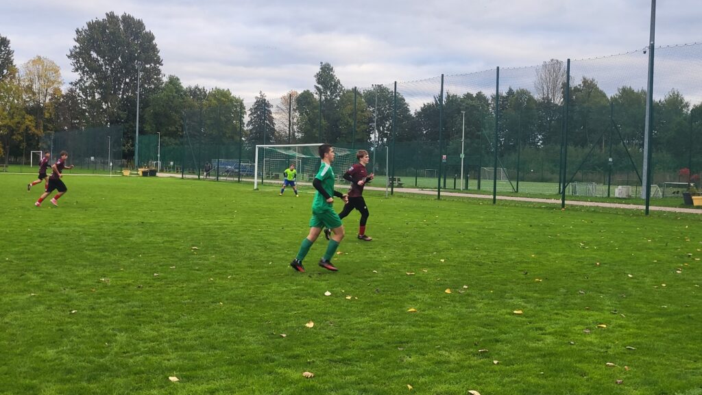 Victorii Sianów z juniorami Mierzynianki Mierzyn w Sianowie 10