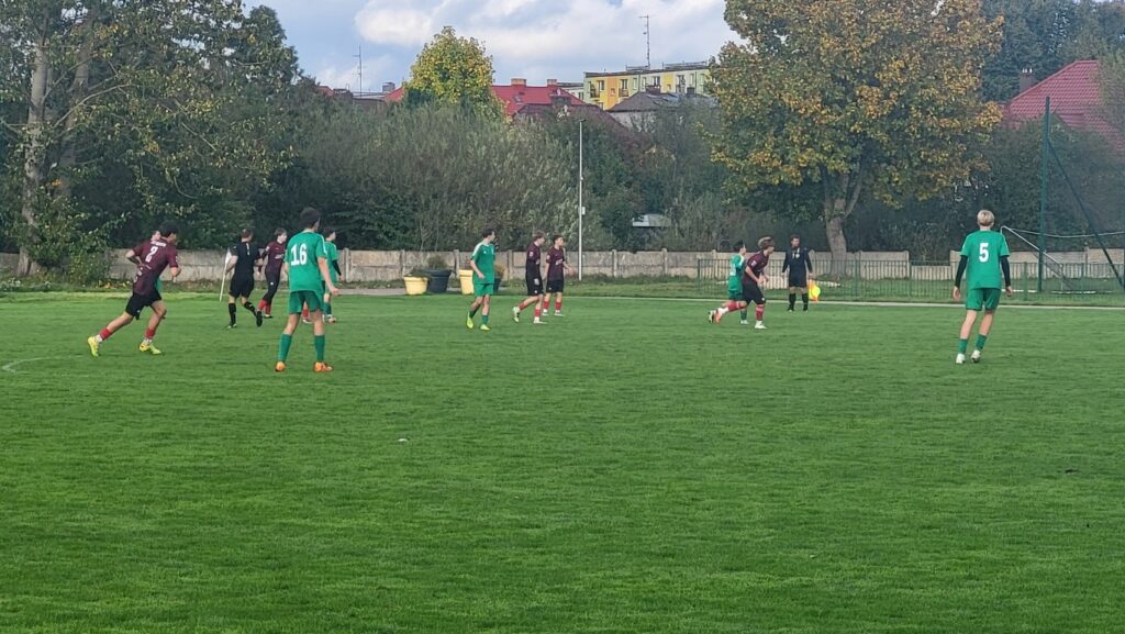 Victorii Sianów z juniorami Mierzynianki Mierzyn w Sianowie 4