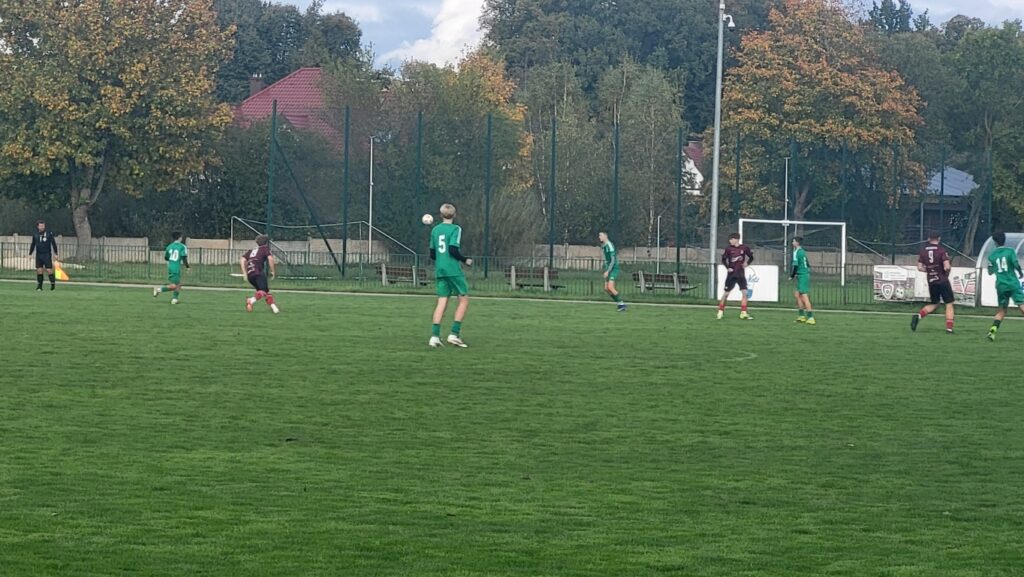 Victorii Sianów z juniorami Mierzynianki Mierzyn w Sianowie 5