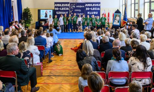 80 lat Szkoły Podstawowej im. Larysy Ewy Krause w Dąbrowie i 30 lat UKS Tori Dąbrowa! 18