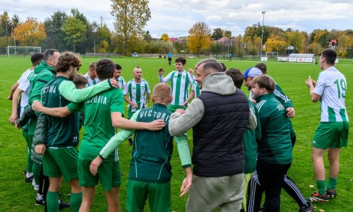 Victoria Sianów z Zawiszą Grzmiąca w Sianowie 5